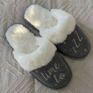 NWOT Totes Faux Fur Time to Zzz Slippers